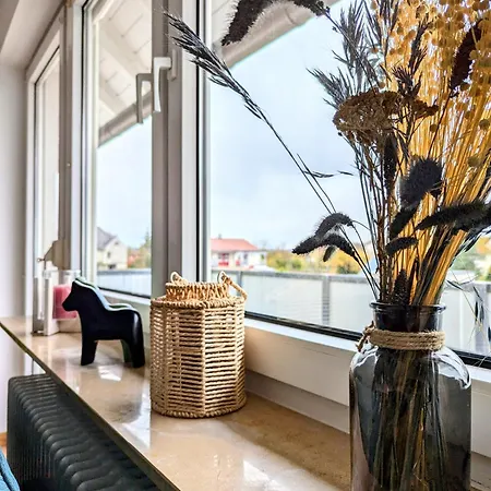 Moderne Und Gemuetliche Stadtnahe
