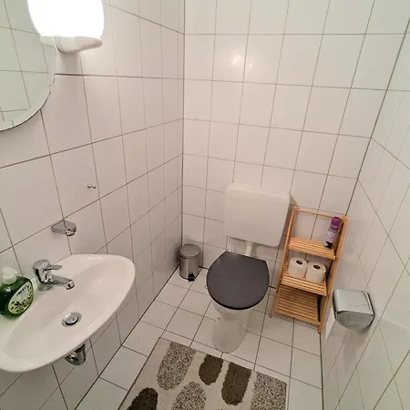 Moderne Und Gemuetliche Stadtnahe