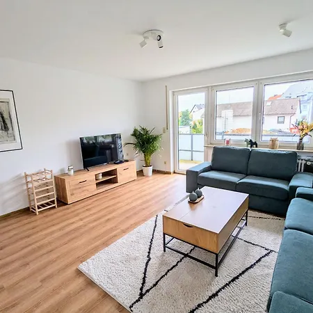 Moderne Und Gemuetliche Stadtnahe 아파트