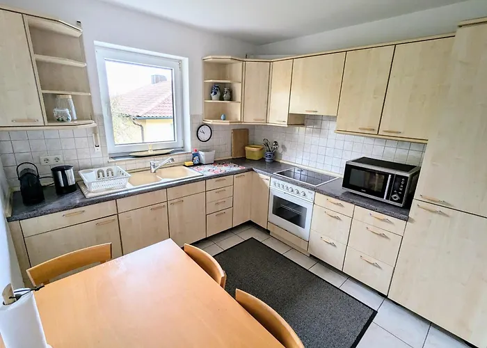 Moderne Und Gemuetliche Stadtnahe Apartament *
