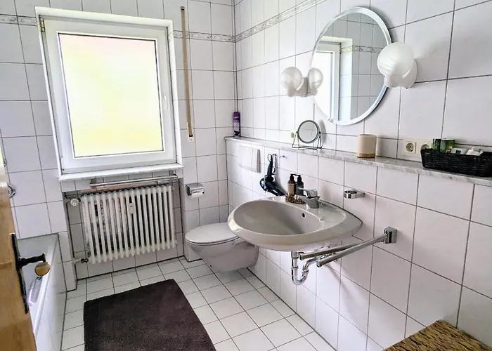 Moderne Und Gemuetliche Stadtnahe Apartament