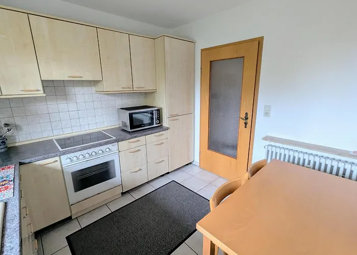 Moderne Und Gemuetliche Stadtnahe Apartament